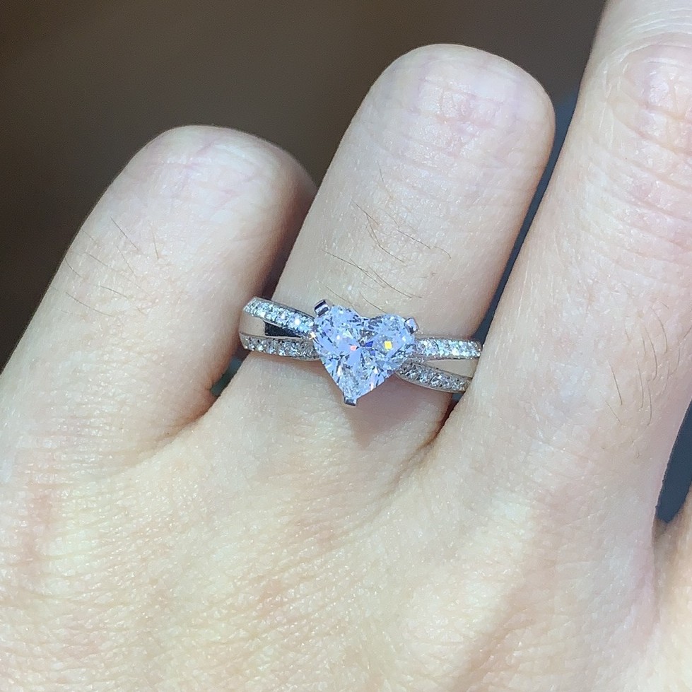 NGTC证书1克拉 FG SI 18K金镶嵌