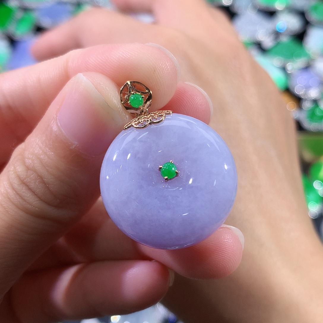 翡翠18K金镶嵌颈饰