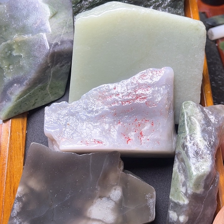 和田玉（糖玉）笔搁未镶嵌F****s