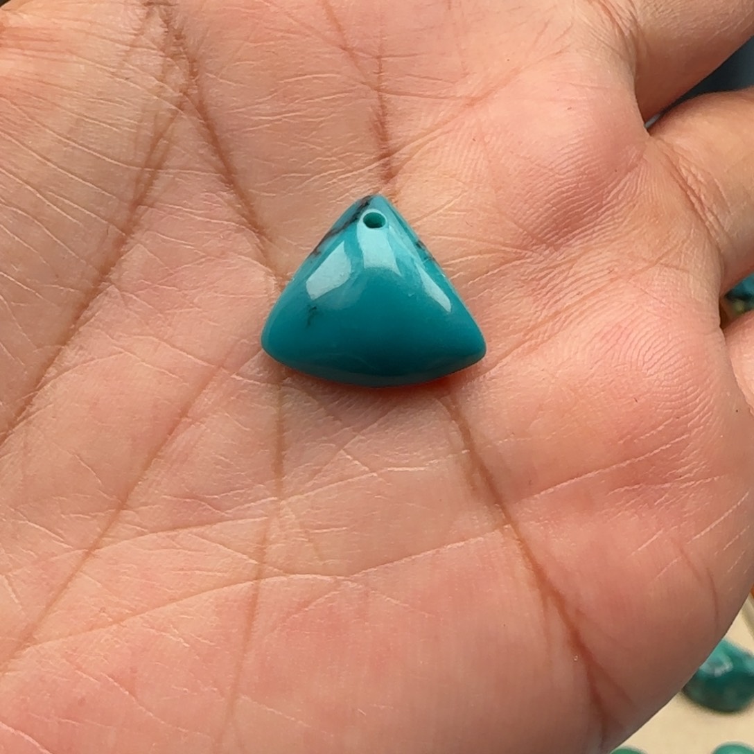 绿松石未镶嵌绿松石