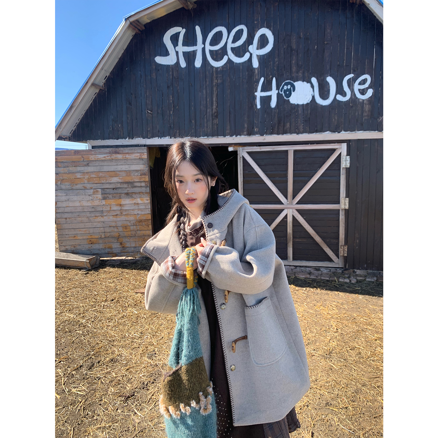 霍里德地图 复古牛角扣夹棉毛呢大衣女冬贝壳绣格纹拼接连帽外套