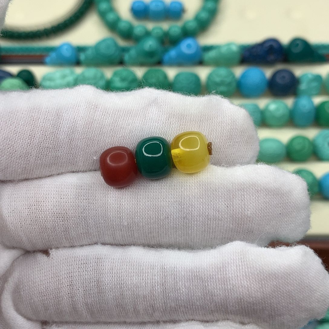 红绿灯尺寸9.1和8.9