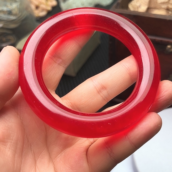 翡翠手镯未镶嵌啊啊