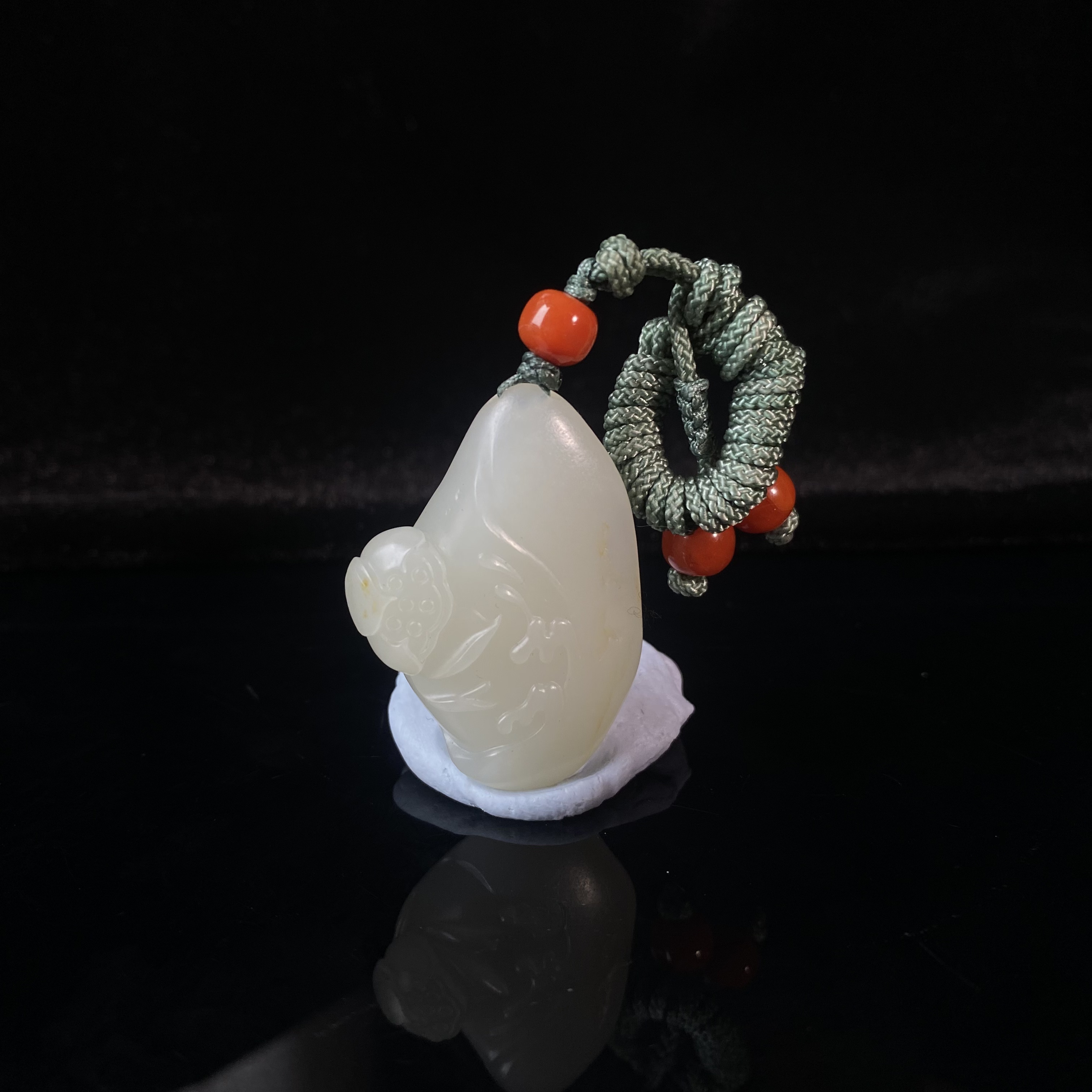 GY0088和田玉莲花吊坠子