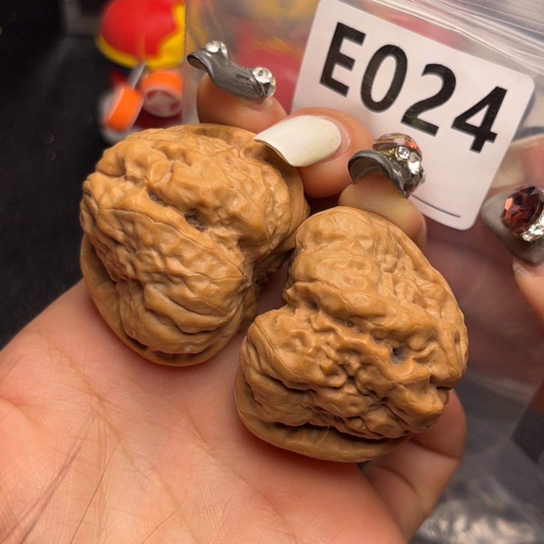 文玩核桃吊坠蛤蟆40