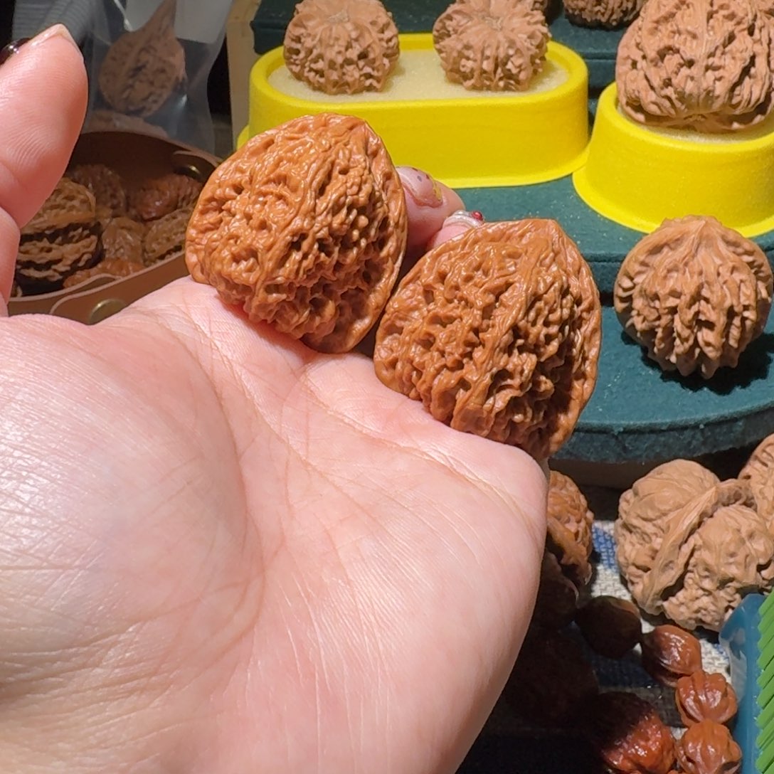 f***L文玩核桃吊坠南疆