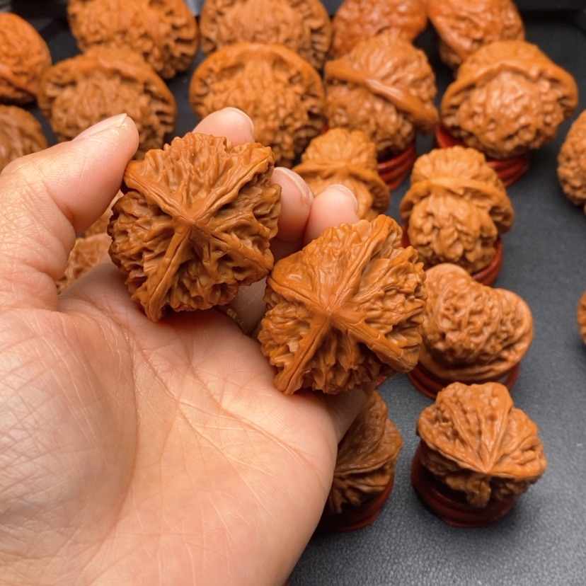 【闪购商品】文玩核桃把件木*杨四棱