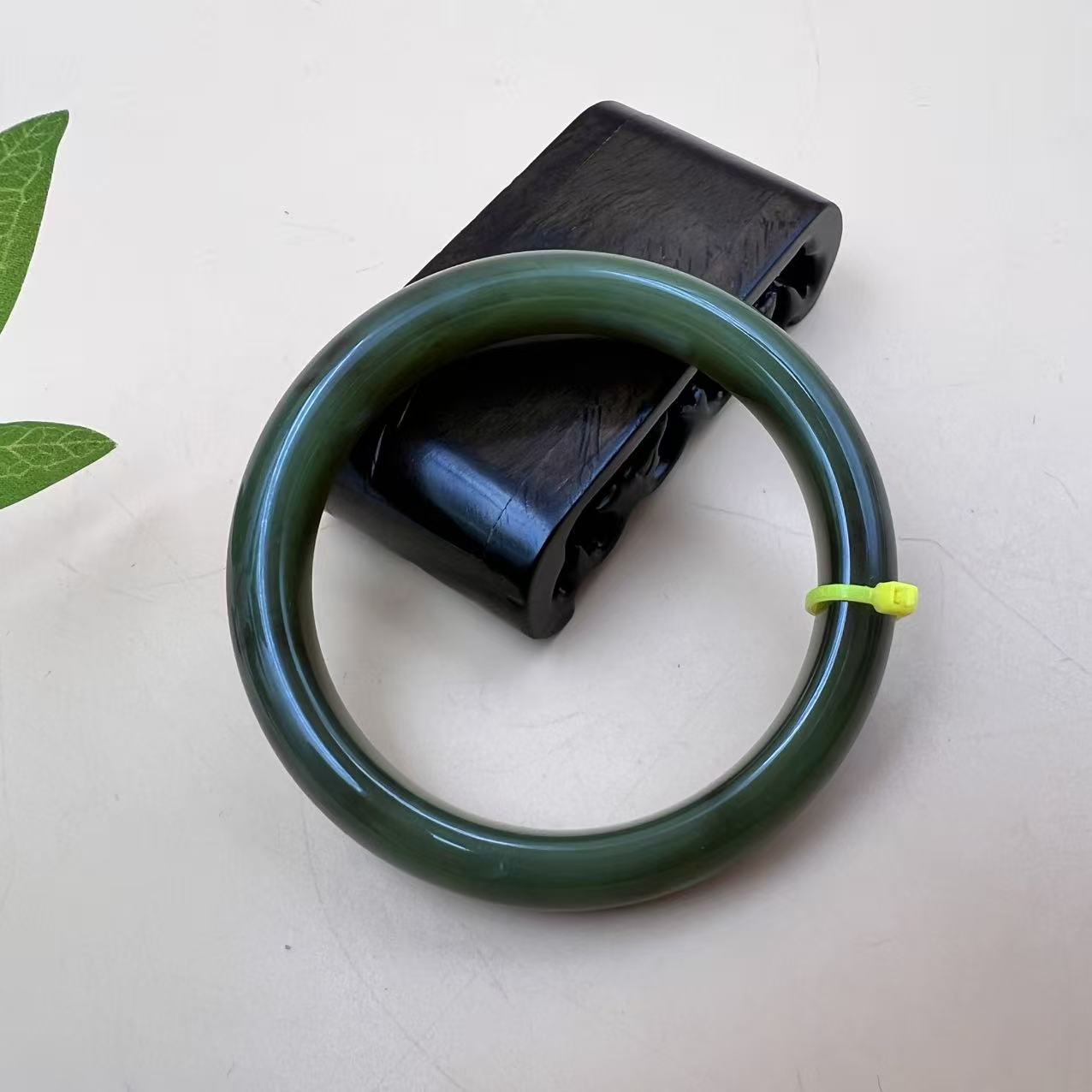 A1254 和田玉手镯 WZ76130571