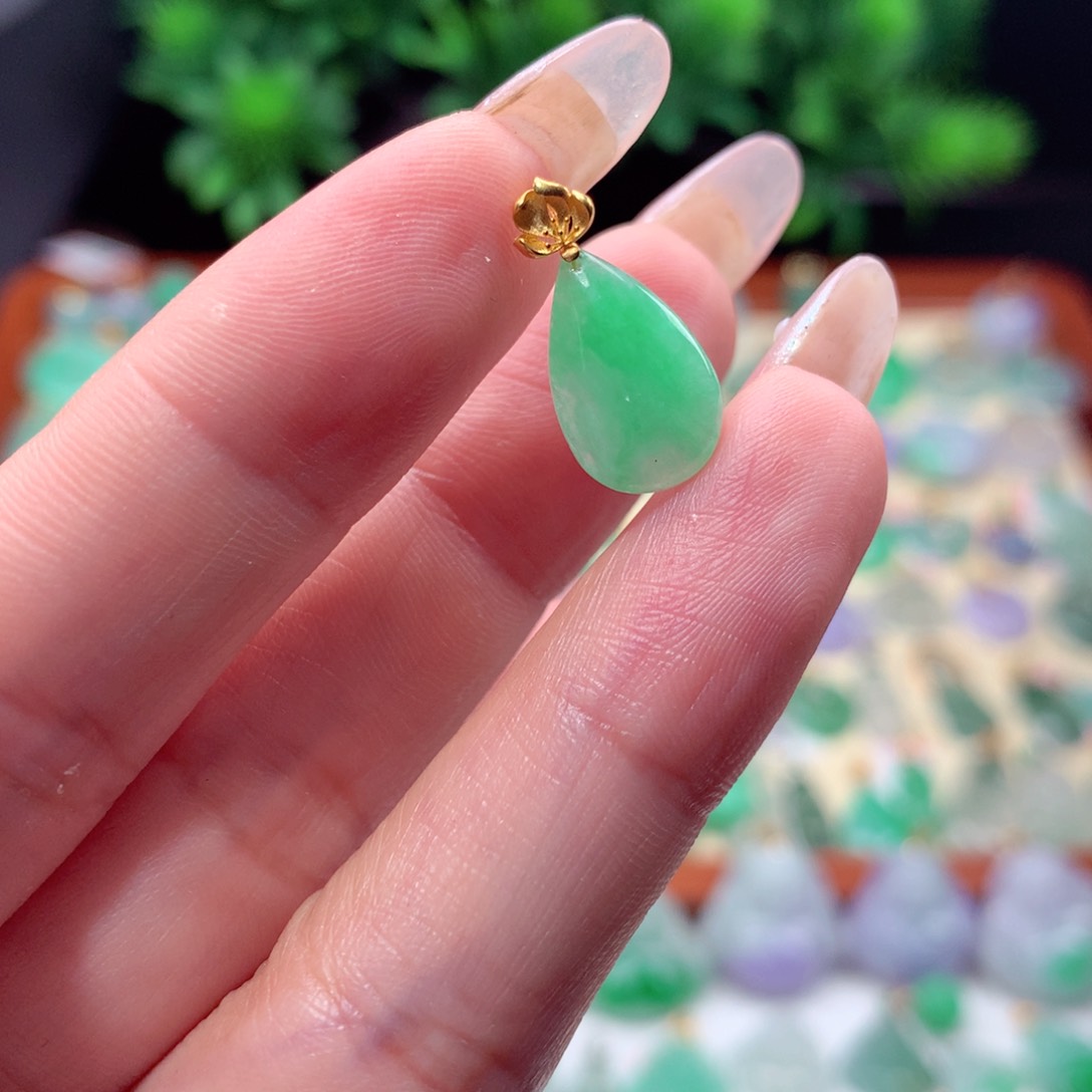 翡翠18K金镶嵌吊坠(不含链)