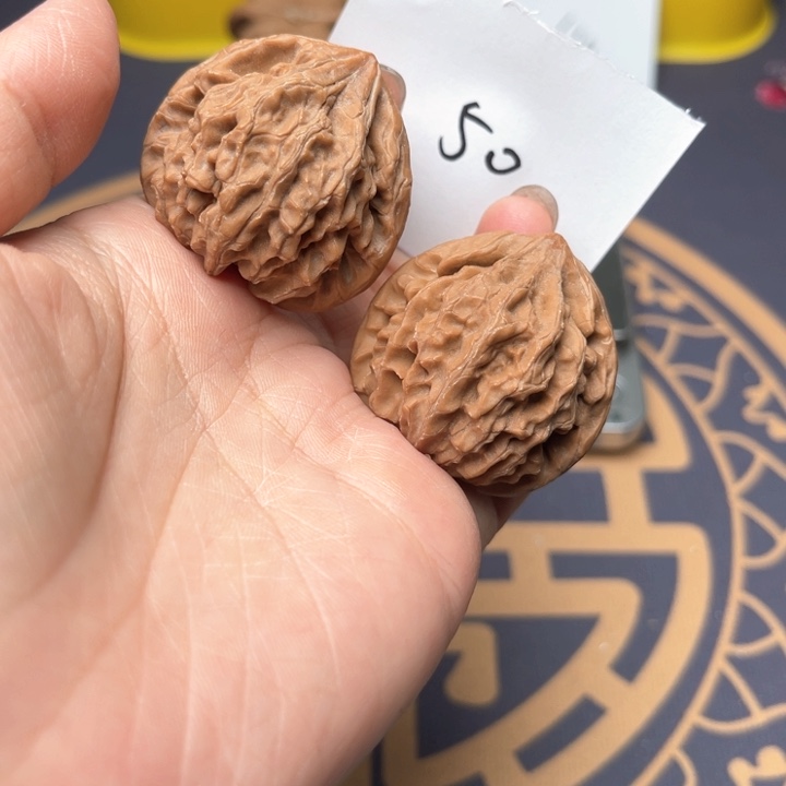 文玩核桃把件36龙门涧