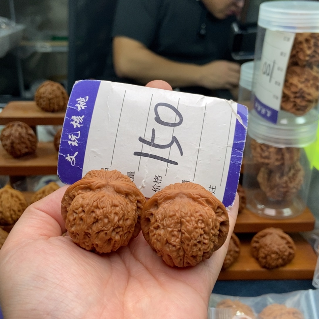 文玩核桃把件36血麒麟