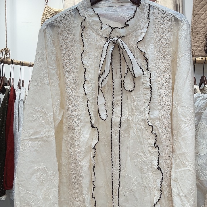 刺绣衬衫不退不换