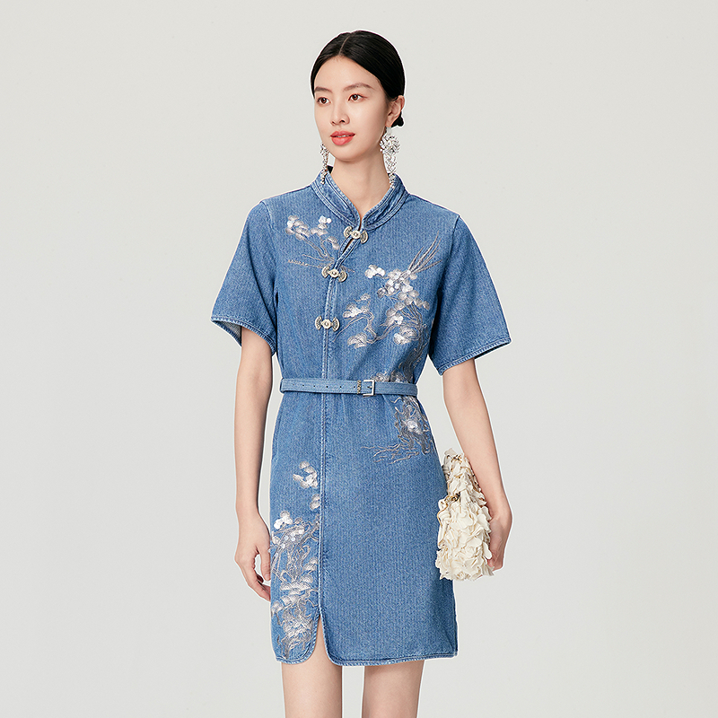 BADINA连衣裙142U012