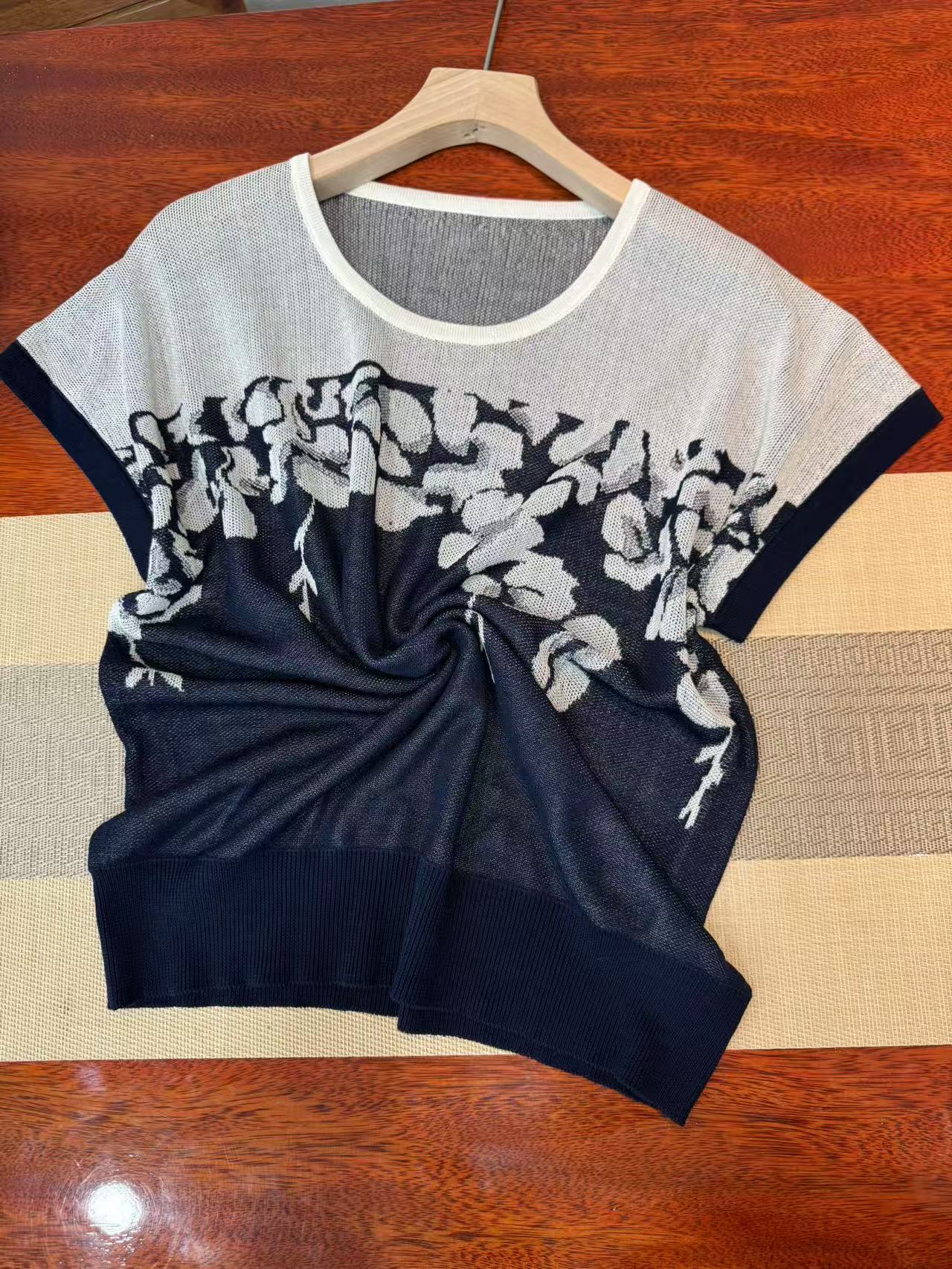 【兰花】夏季圆领双色套头针织衫女上衣