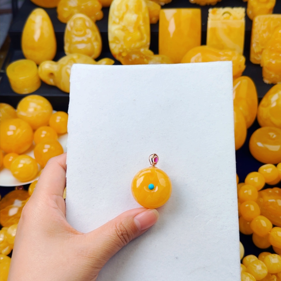 琥珀颈饰18K金镶嵌吊坠