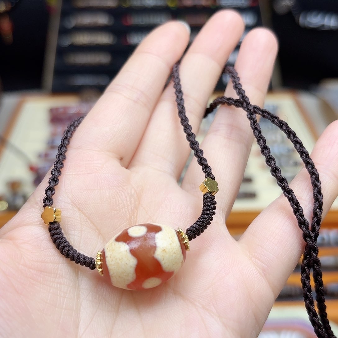 玛瑙/玉髓颈饰合金