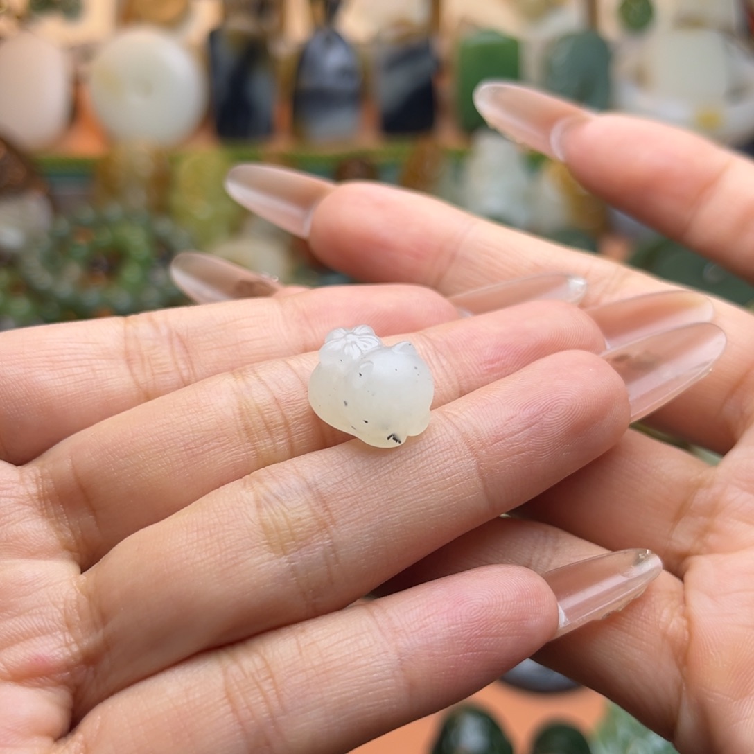 颈饰未镶嵌和田玉晴*