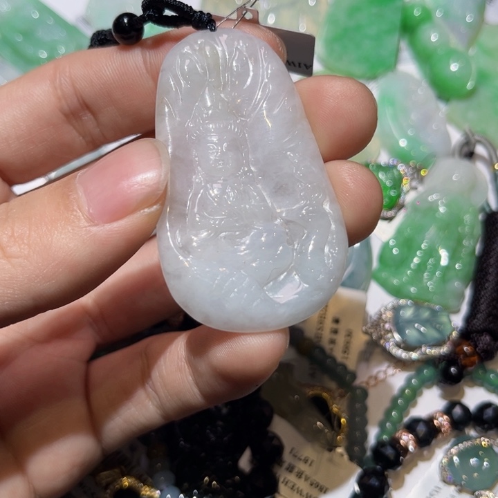 翡翠颈饰未镶嵌天然翡翠A货