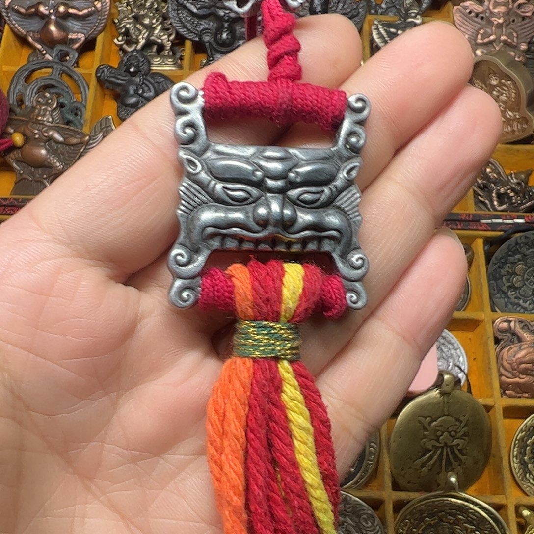 鲁***深合金类啊哈哈真的好喜欢这个风格