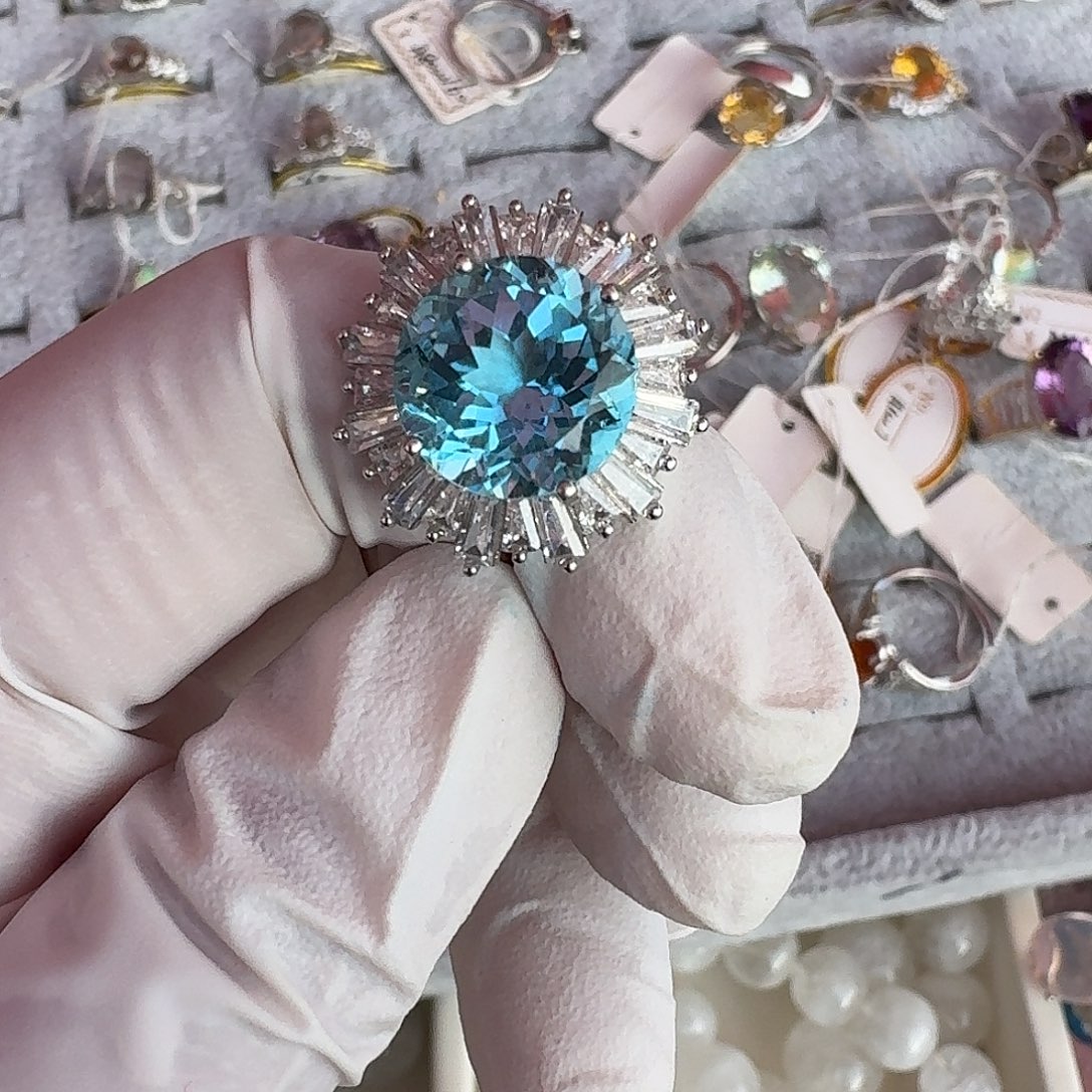 我***亮银S925镶嵌水晶手链