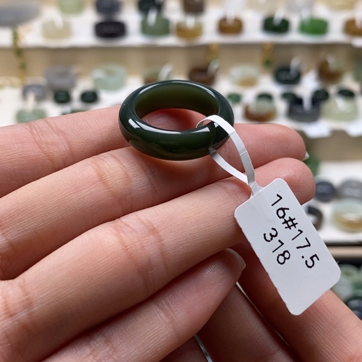 和田玉未镶嵌戒指