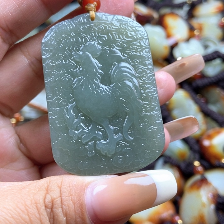 和田玉颈饰未镶嵌双面