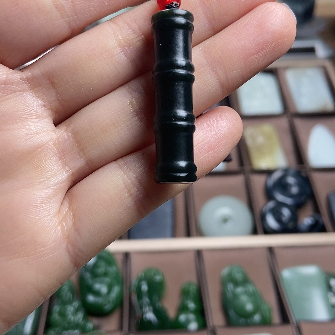 和田玉（糖玉）颈饰未镶嵌