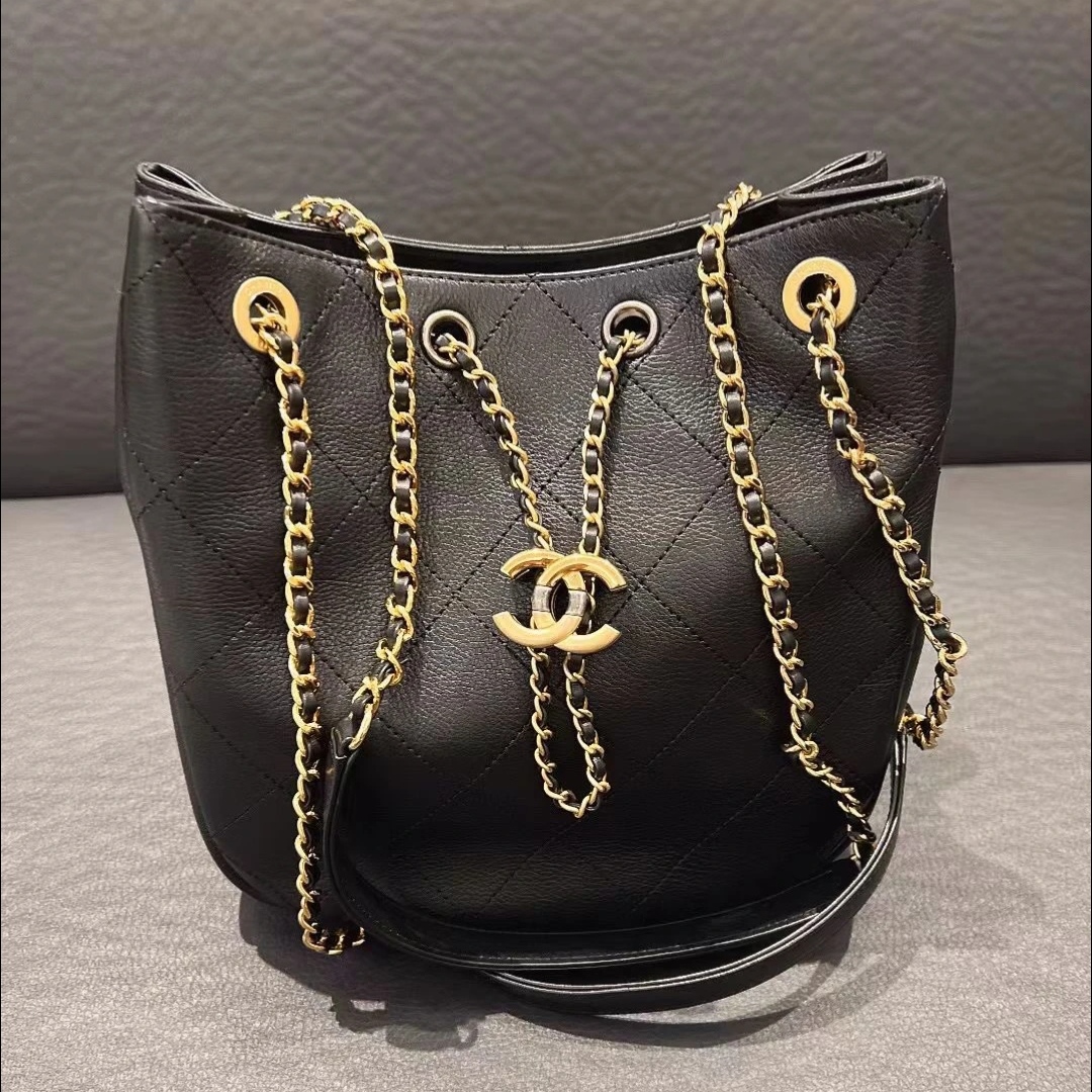 95新 Chanel/香奈儿 Chanel黑金嬉皮水桶包 25060040-04