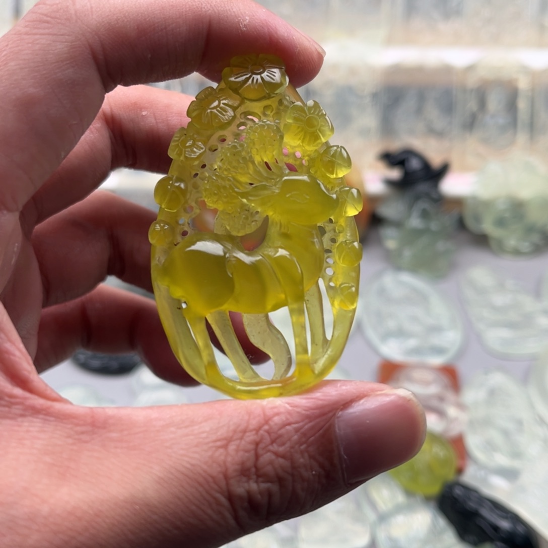 未镶嵌蛇纹石玉颈饰