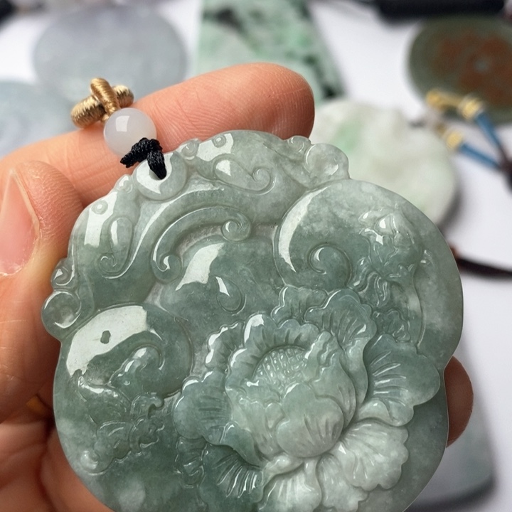 翡翠未镶嵌颈饰翡翠