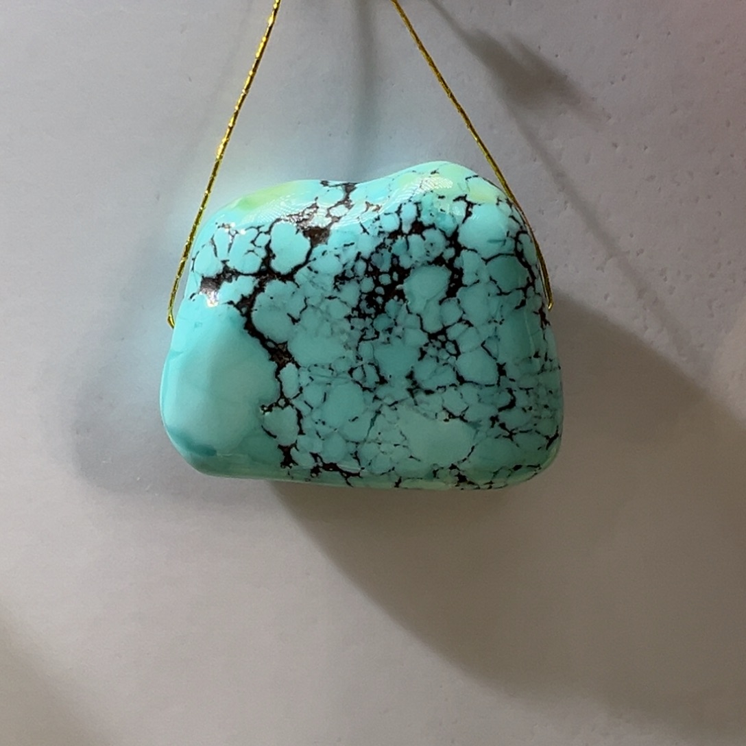 绿松石未镶嵌挂件