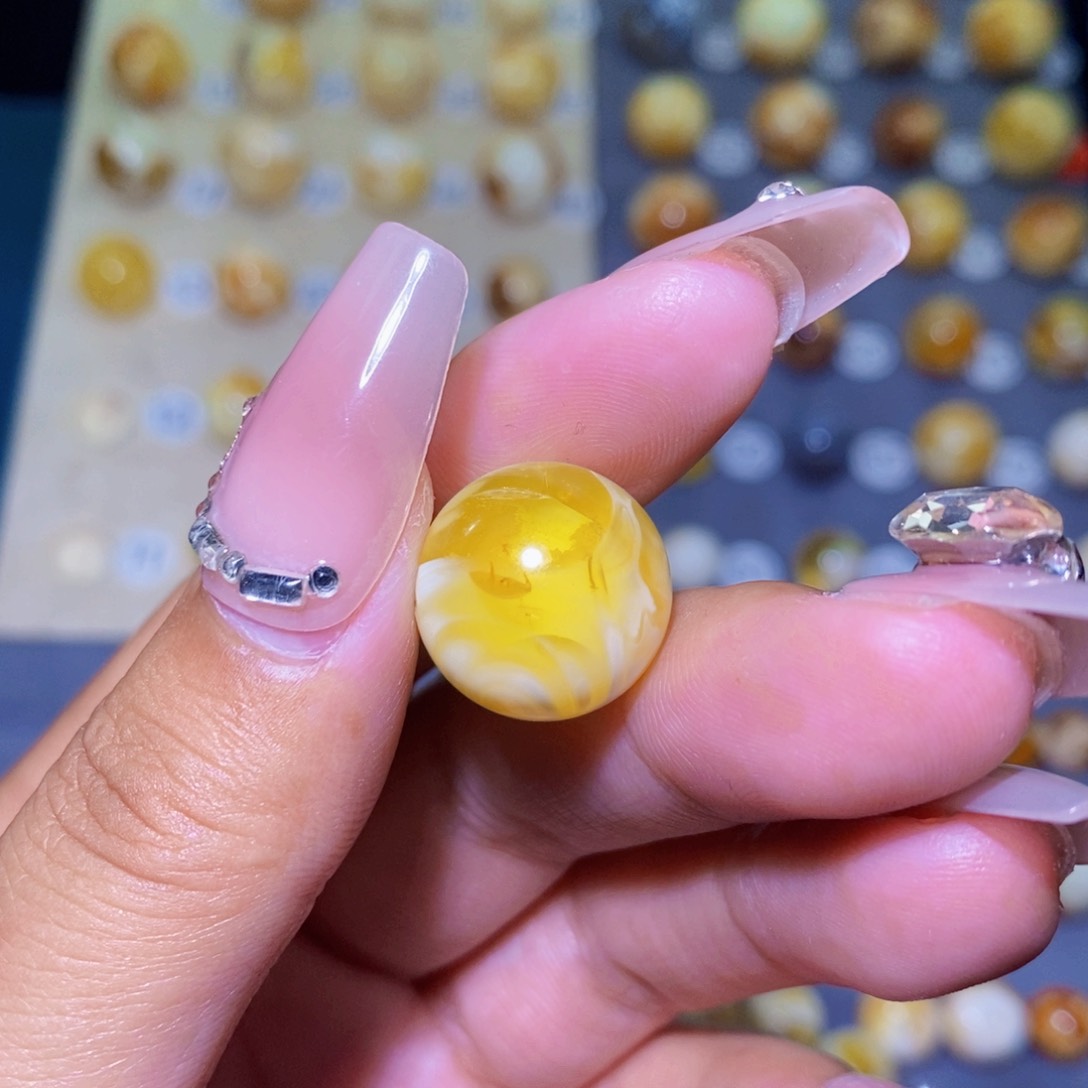 琥珀裸石未镶嵌好*琥珀蜜蜡