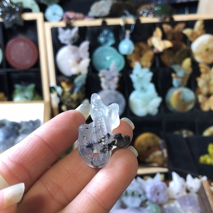 岫玉未镶嵌岫玉挂件