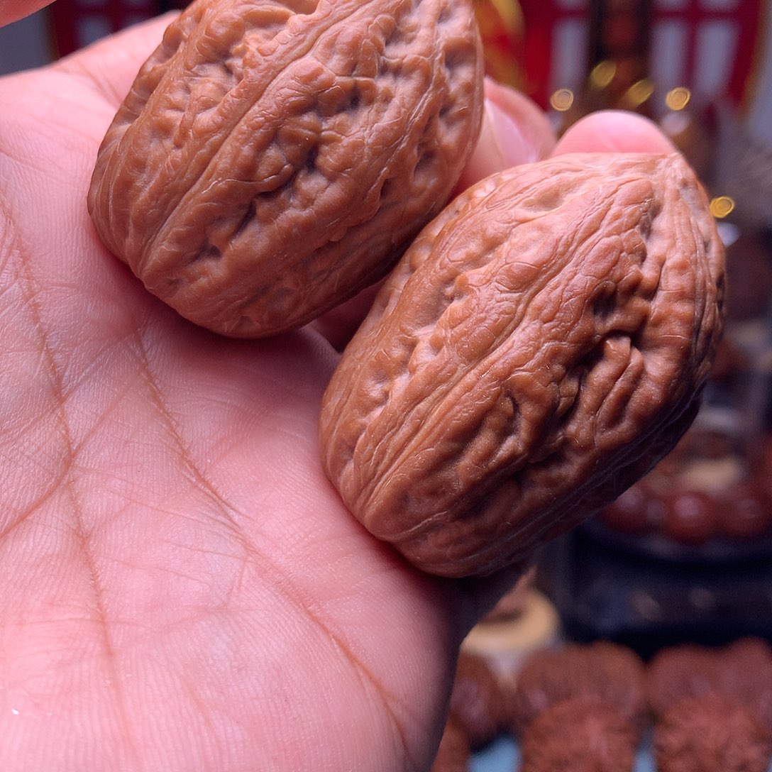 文玩核桃把件八**?东北楸子