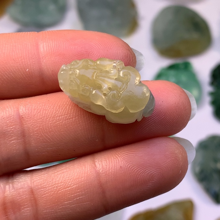 定制翡翠未镶嵌翡翠