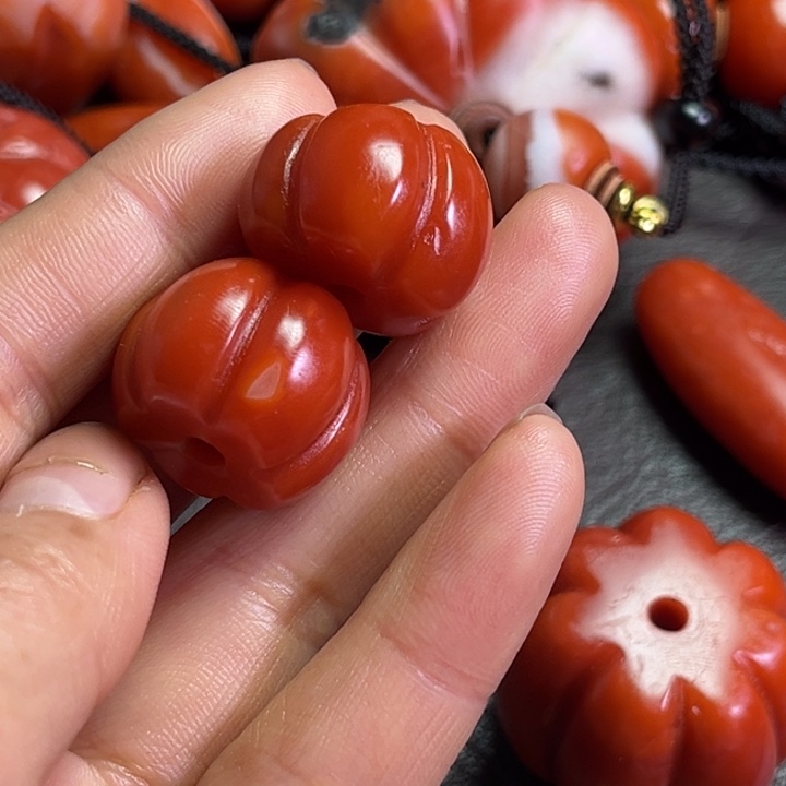 颈饰琉璃一*黑琉璃……………