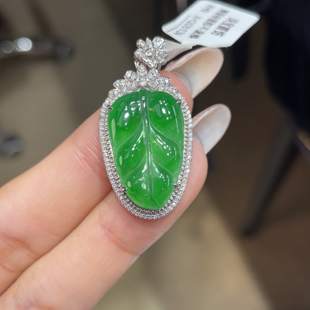 翡翠颈饰18K金镶嵌天然缅甸翡翠a货