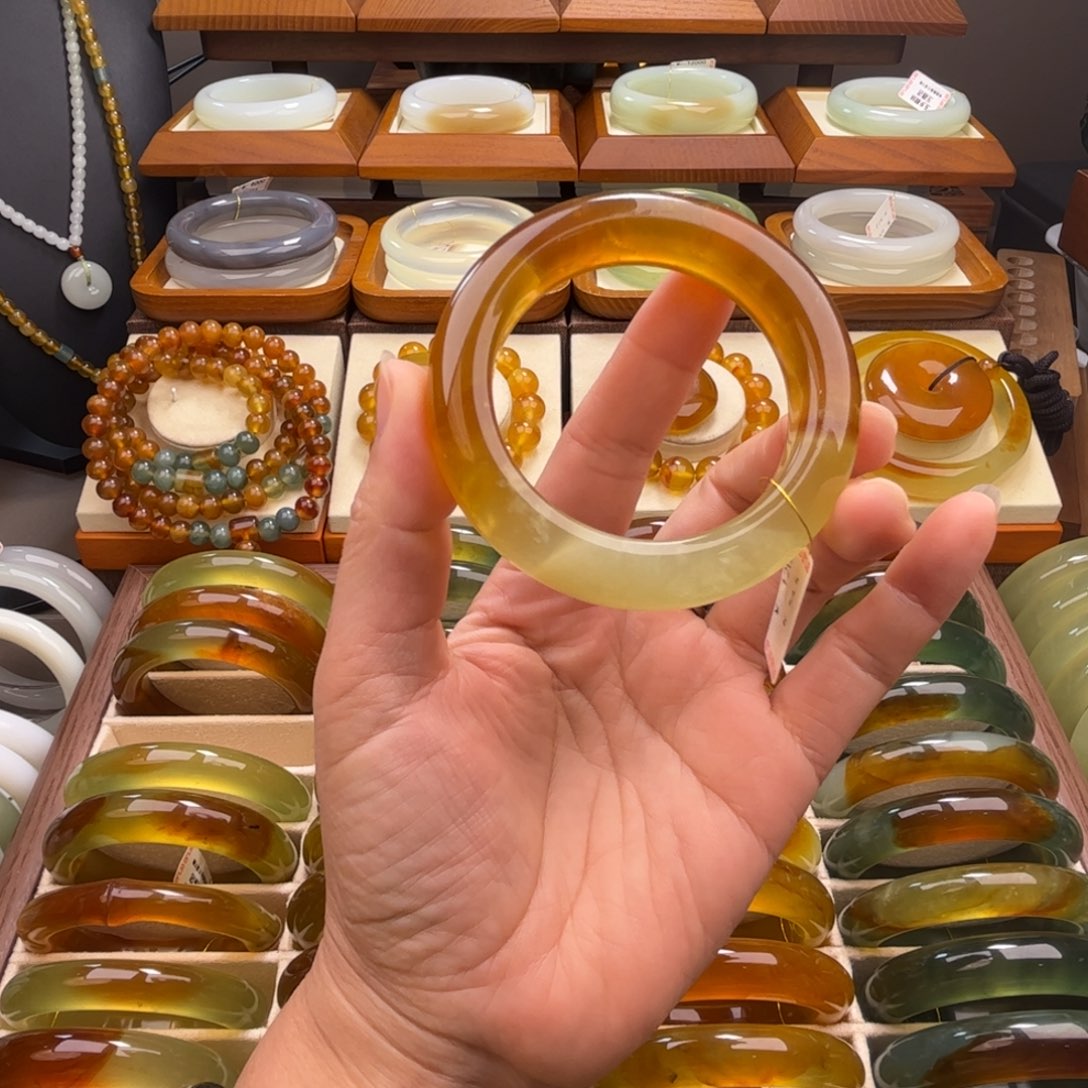 蛇纹石玉未镶嵌手镯54