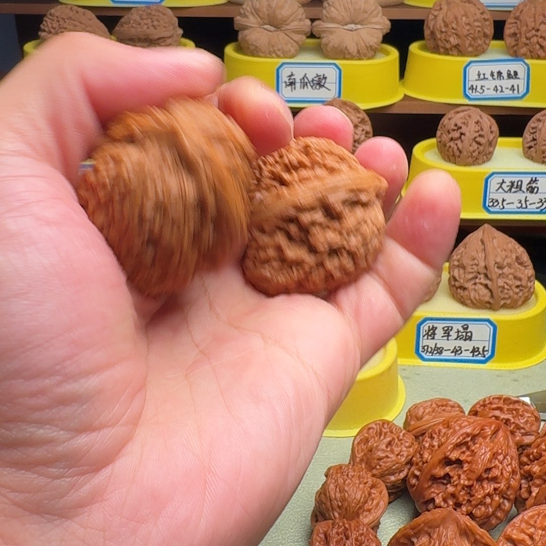 干***.文玩核桃吊坠大蒜头40