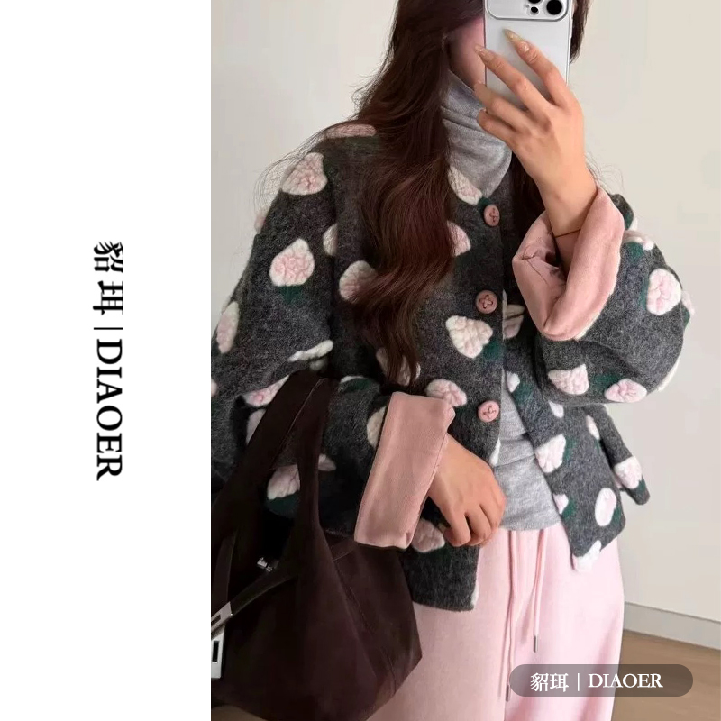 DIAOER/貂珥•粉草莓9•充绒加厚立体提花外套定制流行时尚潮牌女装