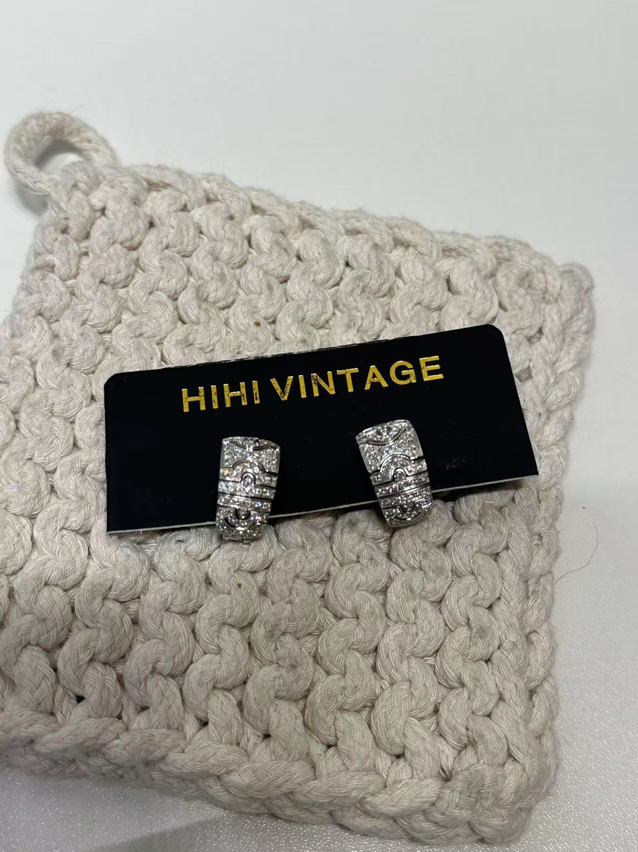 95新 BVLGARI/宝格丽 Bvlgari 宝格丽 银色镶钻耳钉/11753293