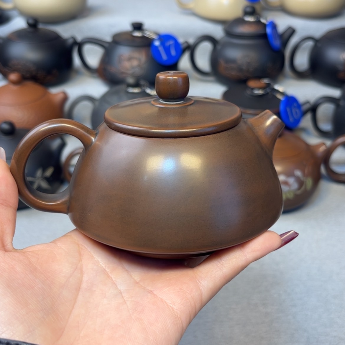 【闪购商品】清*红泥 微瑕 容量 220c c