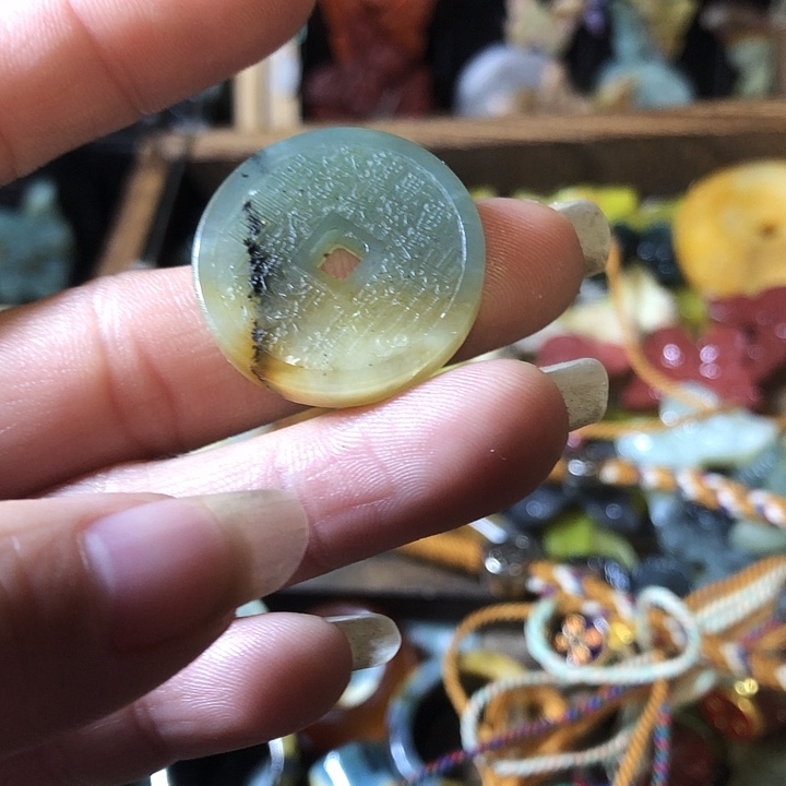 岫玉未镶嵌岫玉挂件