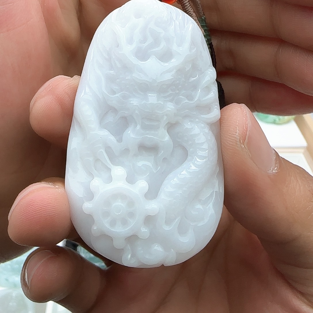 翡翠颈饰未镶嵌俗*哥翡翠