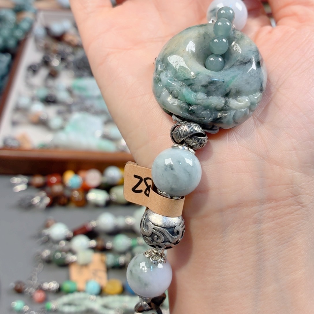 未镶嵌手链翡翠南****佛手串