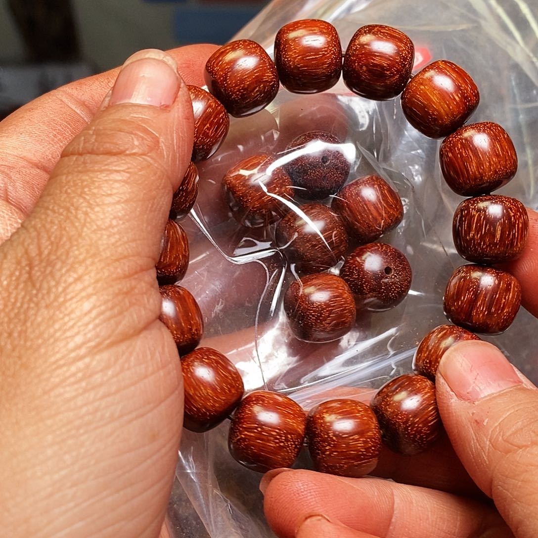 檀香紫檀（小叶紫檀）手串尼****柱加工费