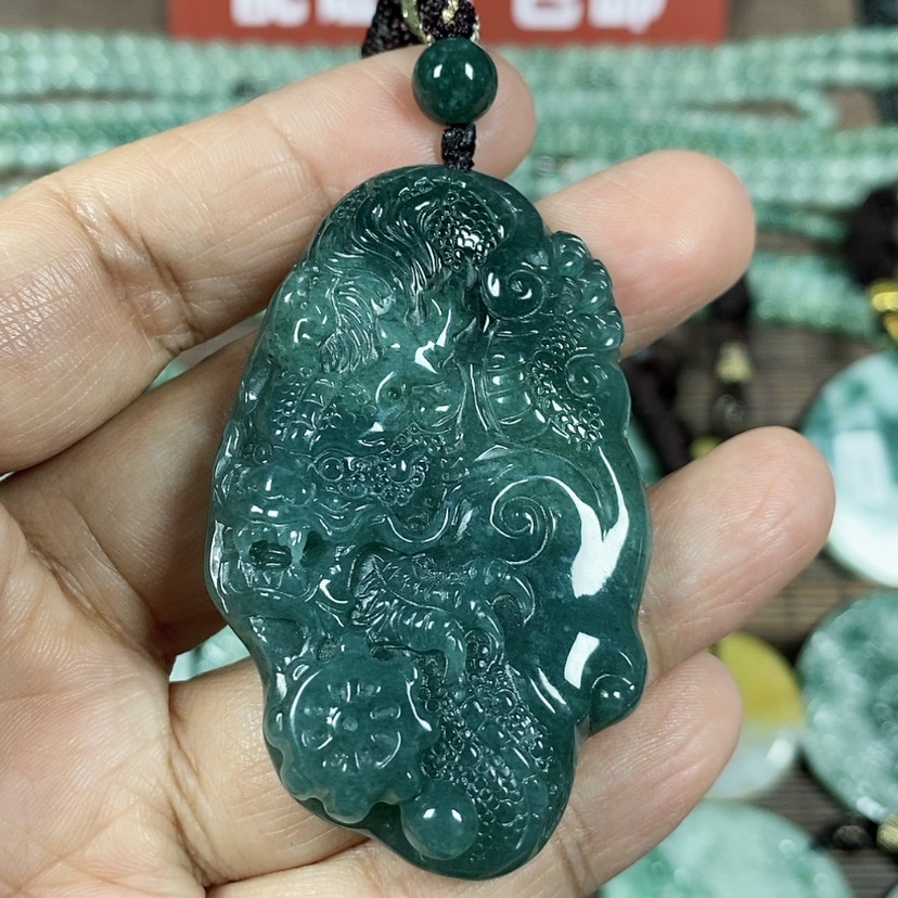 【闪购商品】翡翠颈饰未镶嵌玉吊坠翡翠玉随性龙牌