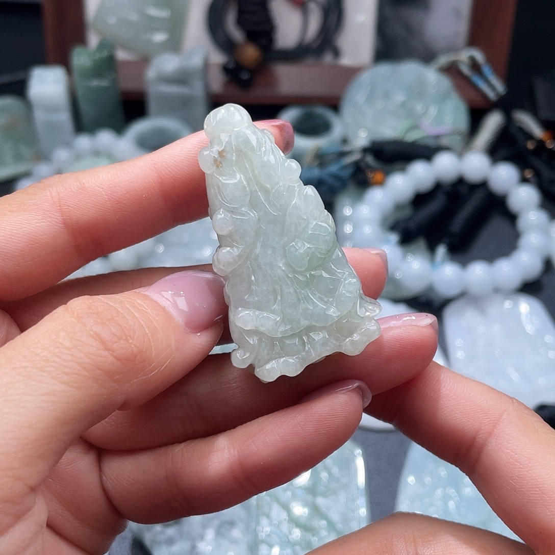 翡翠未镶嵌颈饰翡翠