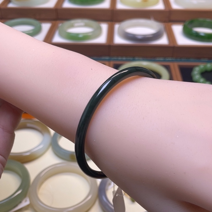 和田玉手镯未镶嵌62