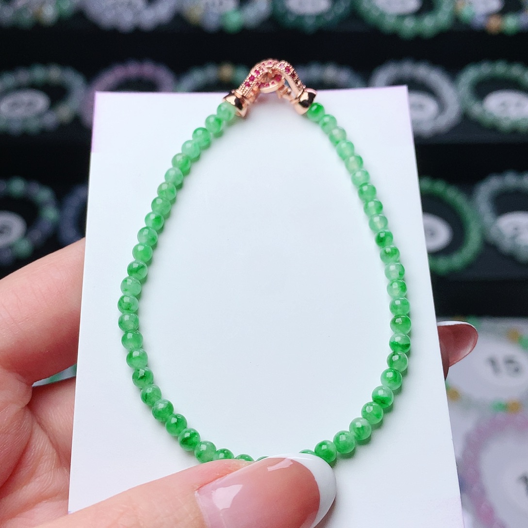 翡翠手链未镶嵌翡翠